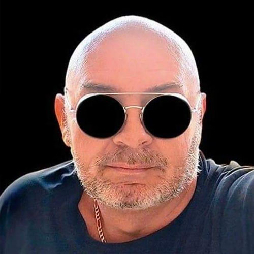 Thom Reed<br>and The Know Podcast Team